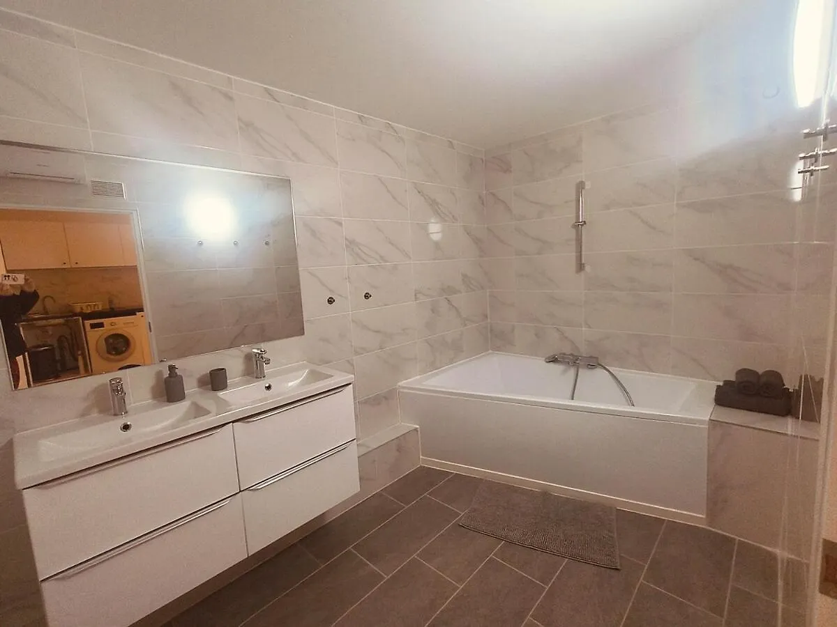 Апартаменты Superbe Appartement T2 De 95 M Ницца
